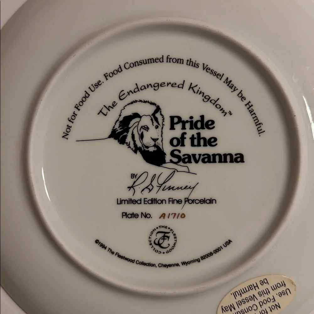 Vintage.FLEETWOOD Collection. Endangered Kingdom. PRIDE OF SAVANNA. Plate A 1710